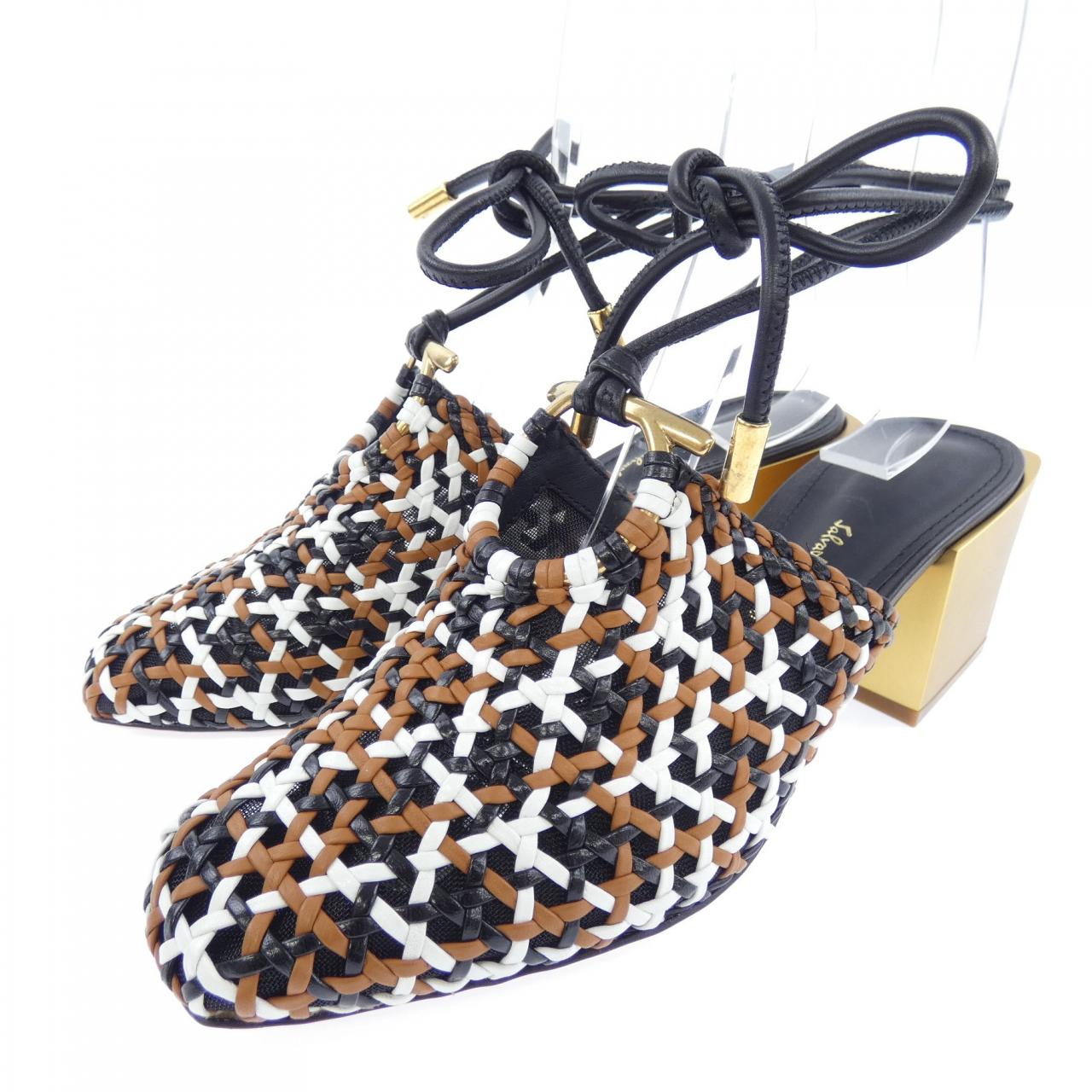 サルヴァトーレフェラガモ SALVATORE FERRAGAMO サンダル