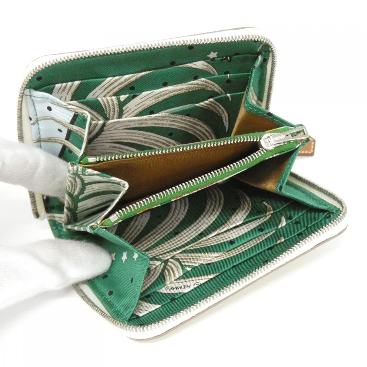 エルメス TIGRE ROYAL FLEURI シルク イン コンパクト 082574CK 財布