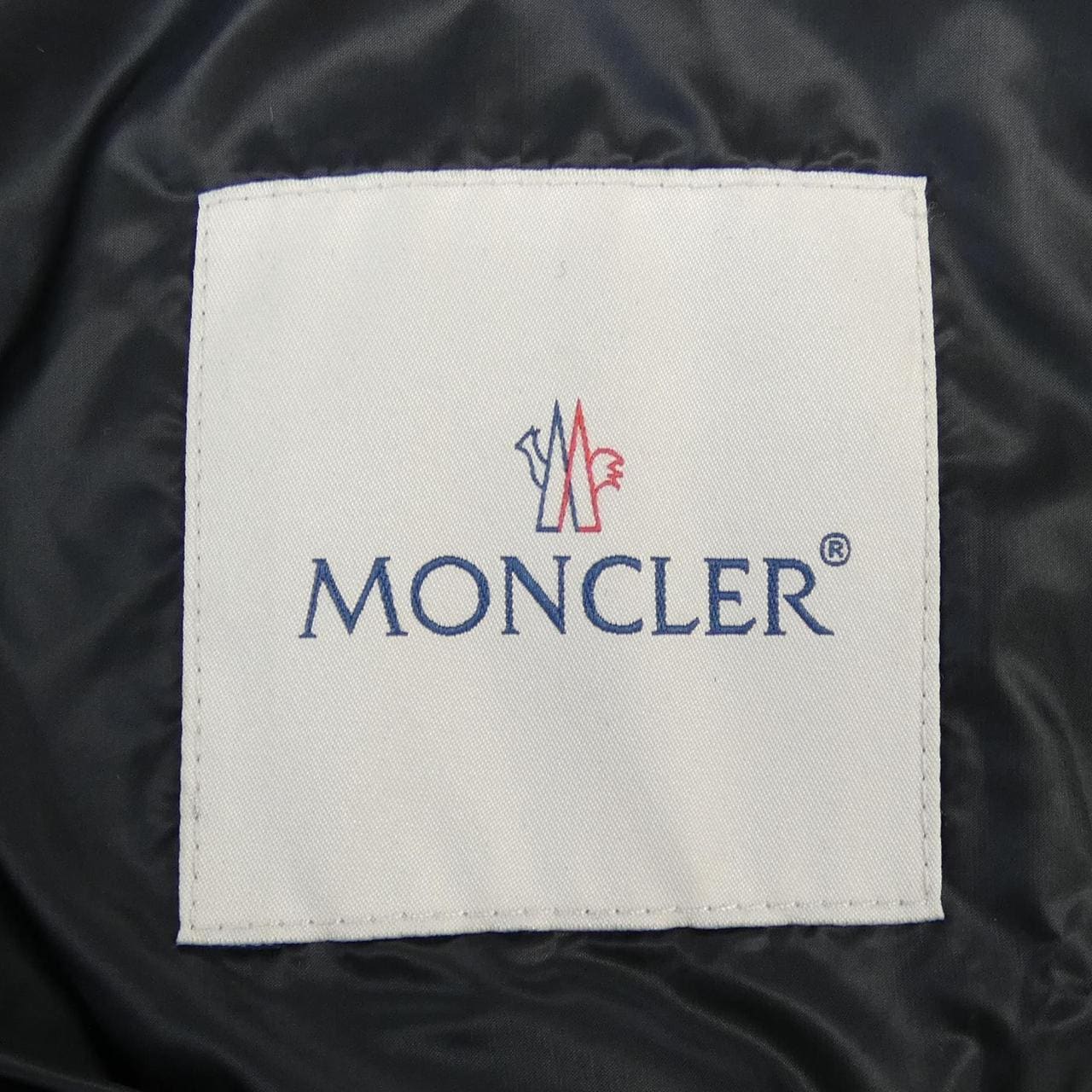 モンクレール MONCLER ダウンジャケット