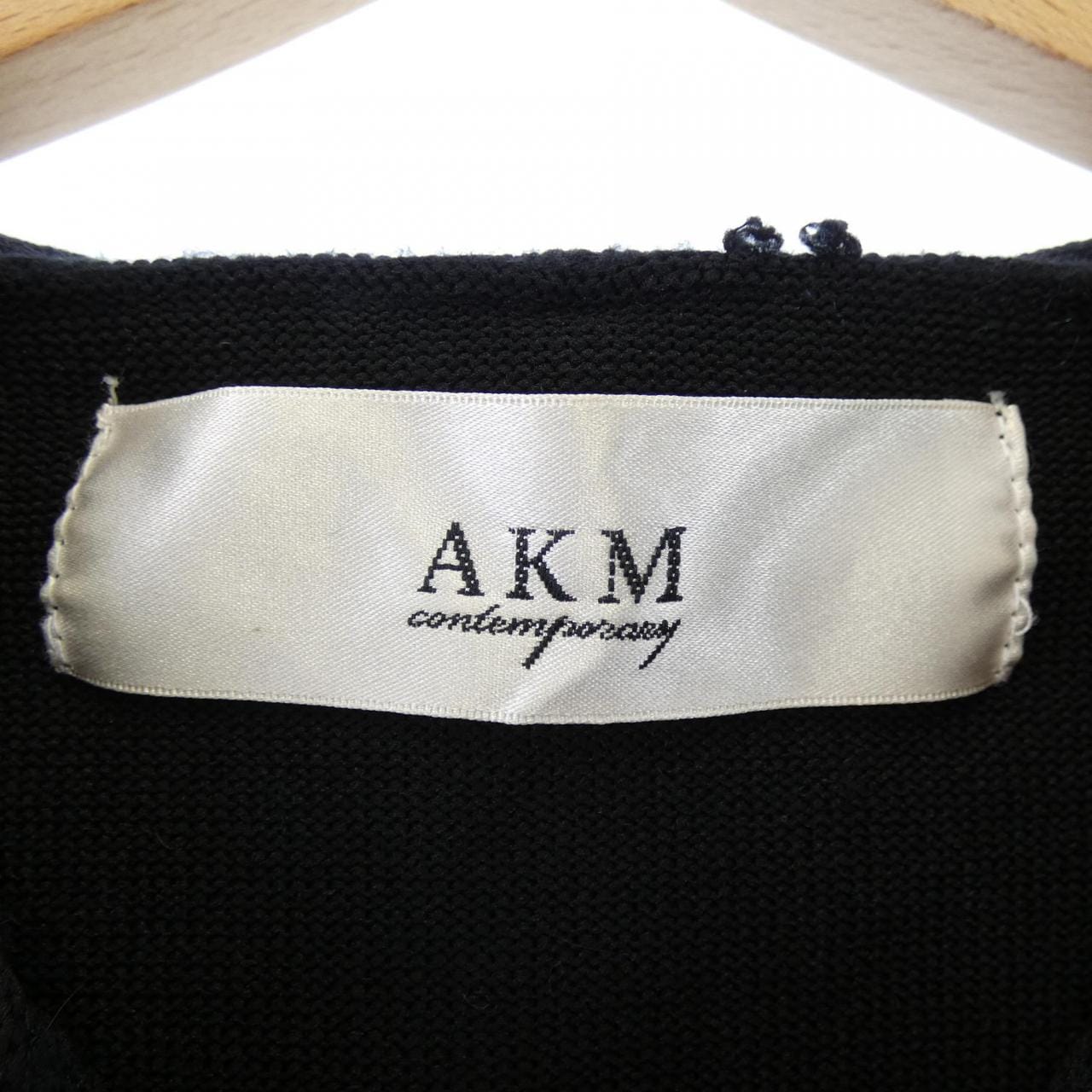 エイケイエム AKM パーカー