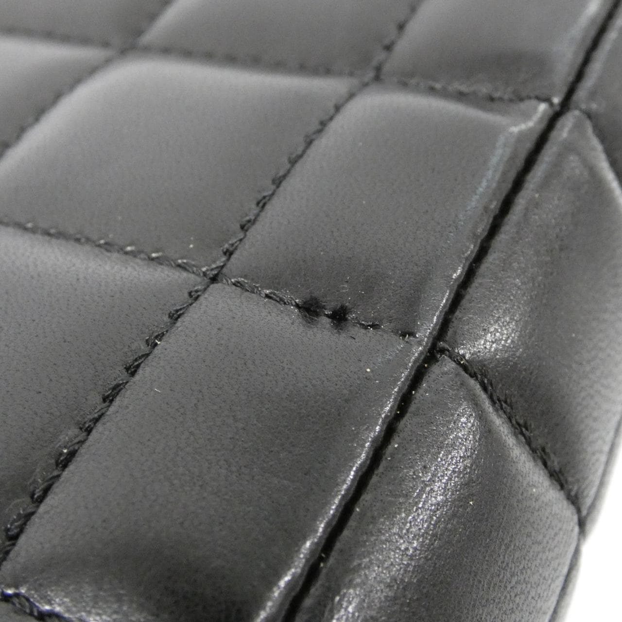 シャネル チョコバー ライン バッグ