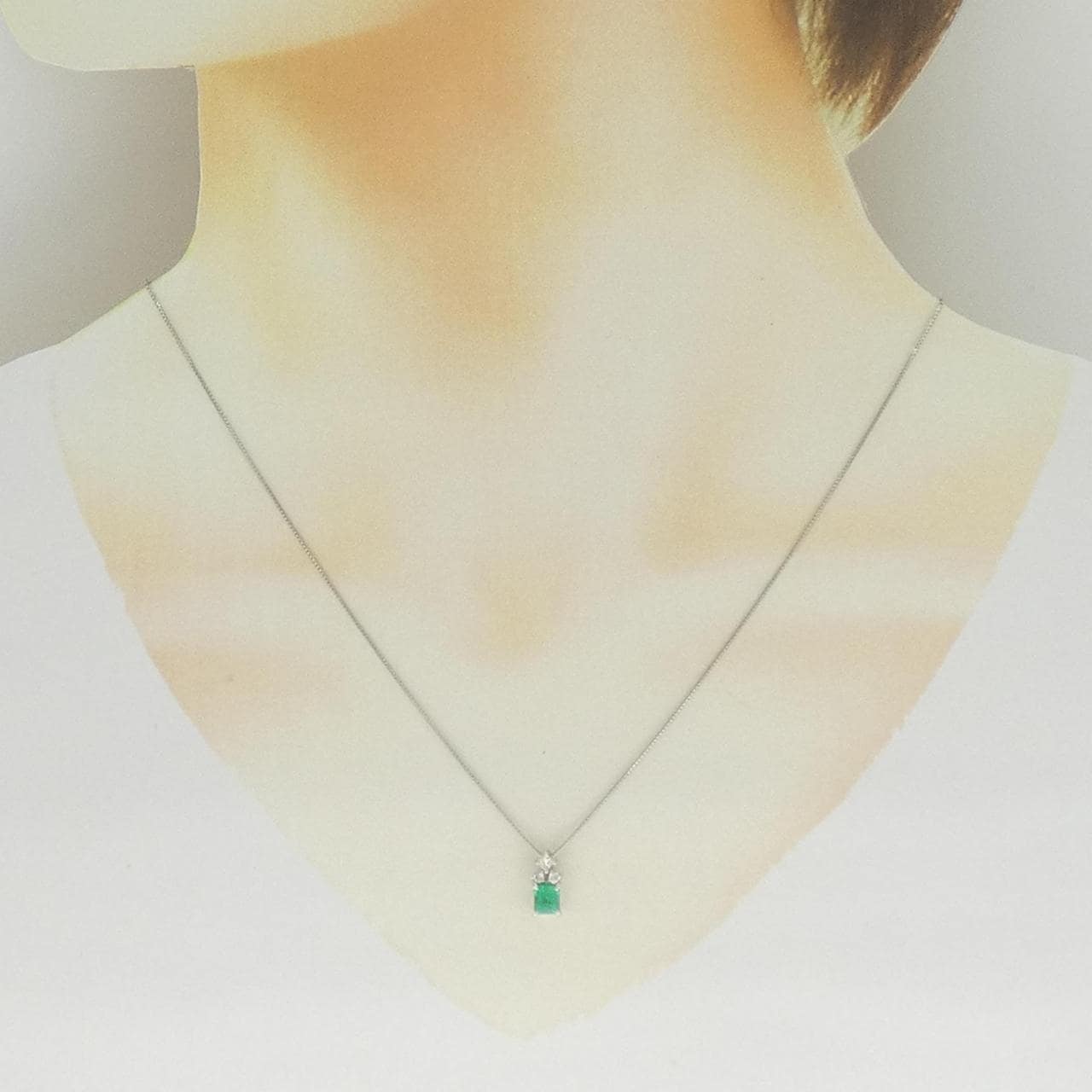 PT900/PT850 エメラルド ネックレス 0.35CT