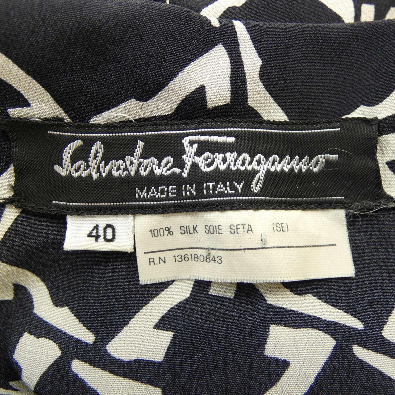 【ヴィンテージ】サルヴァトーレフェラガモ SALVATORE FERRAGAMO トップス