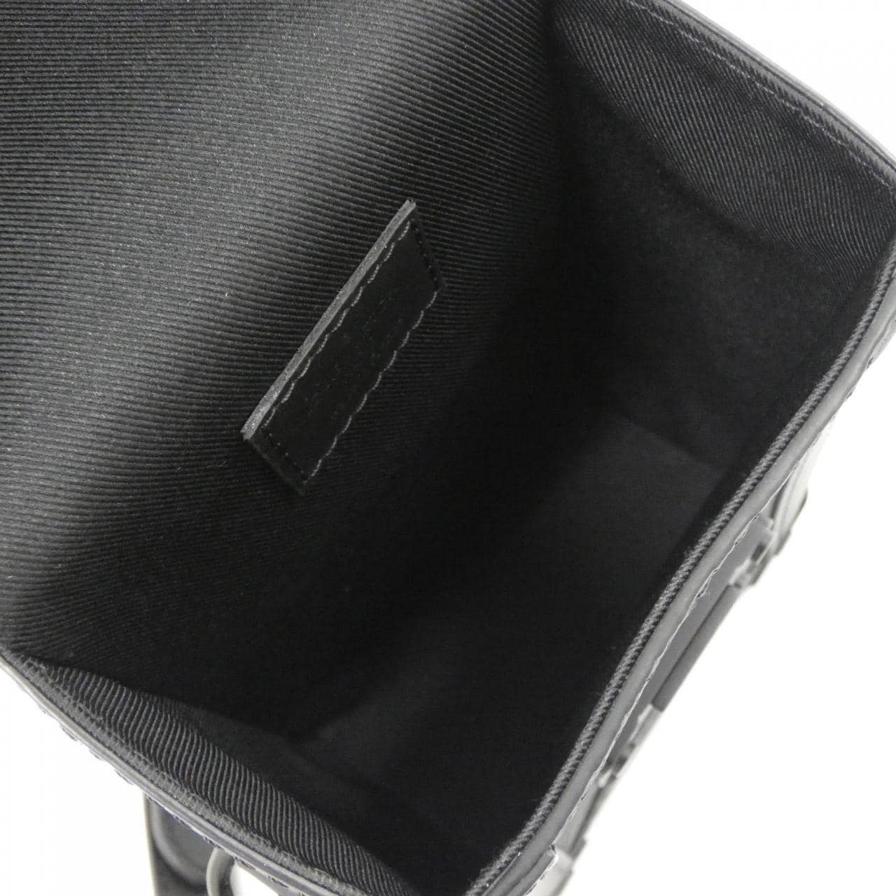 LOUIS VUITTON Taurillon Monogram竖版Trunk 可穿戴钱包 M82070 单肩包