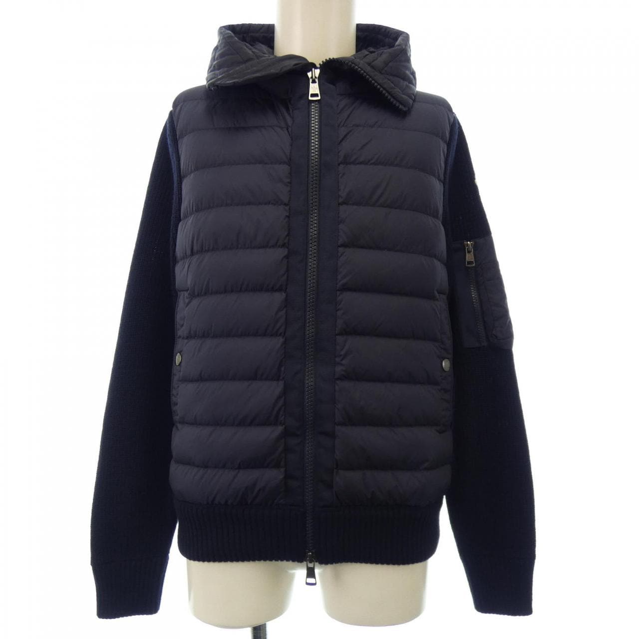 モンクレール MONCLER ダウンジャケット
