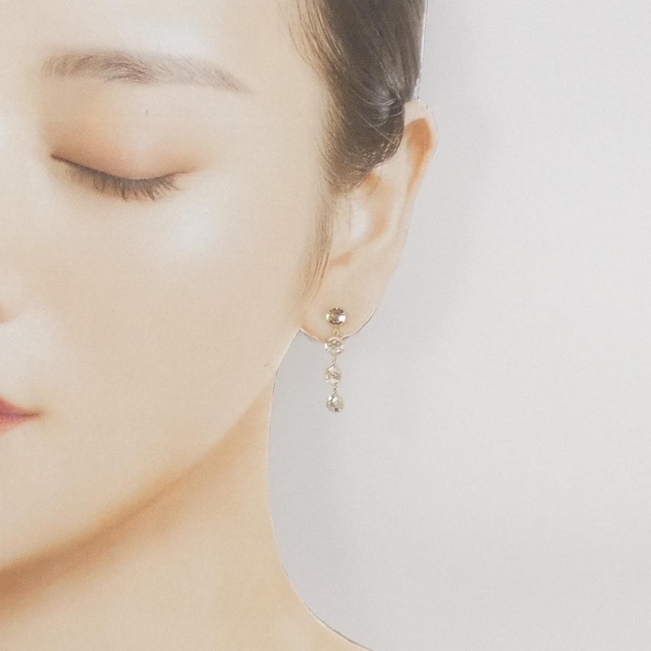 【新品】K10YG ホワイトトパーズ ピアス