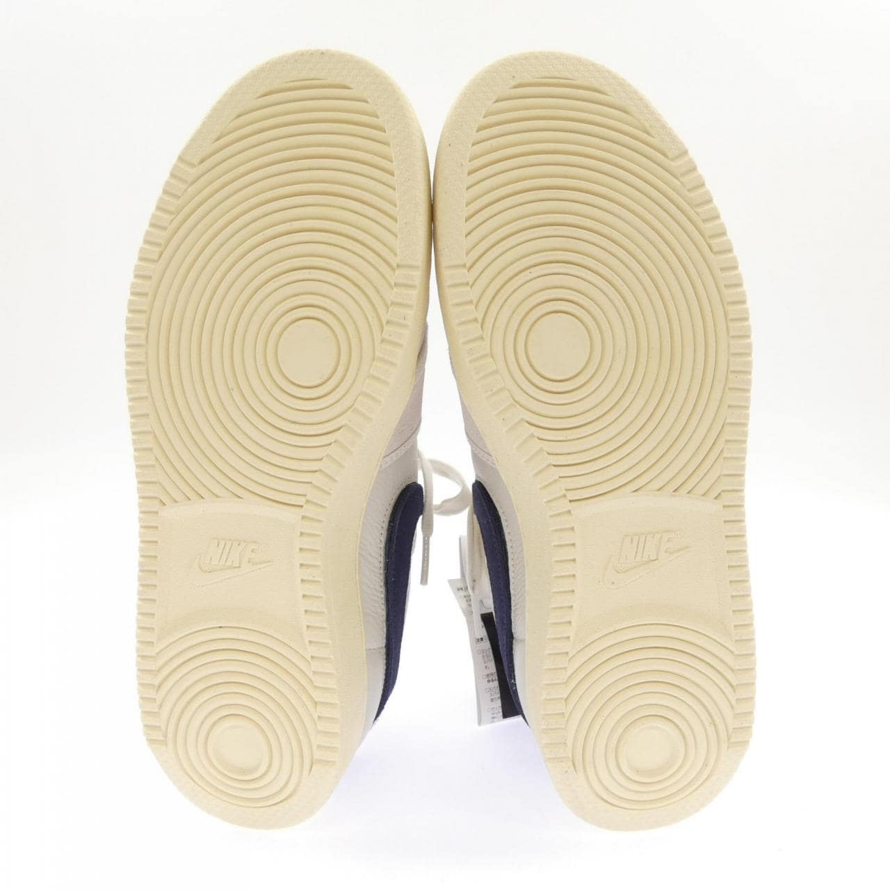 ナイキ NIKE DZ4864-100 スニーカー