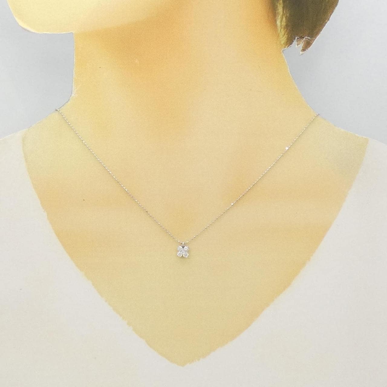 PT/K18WG flower Diamond necklace