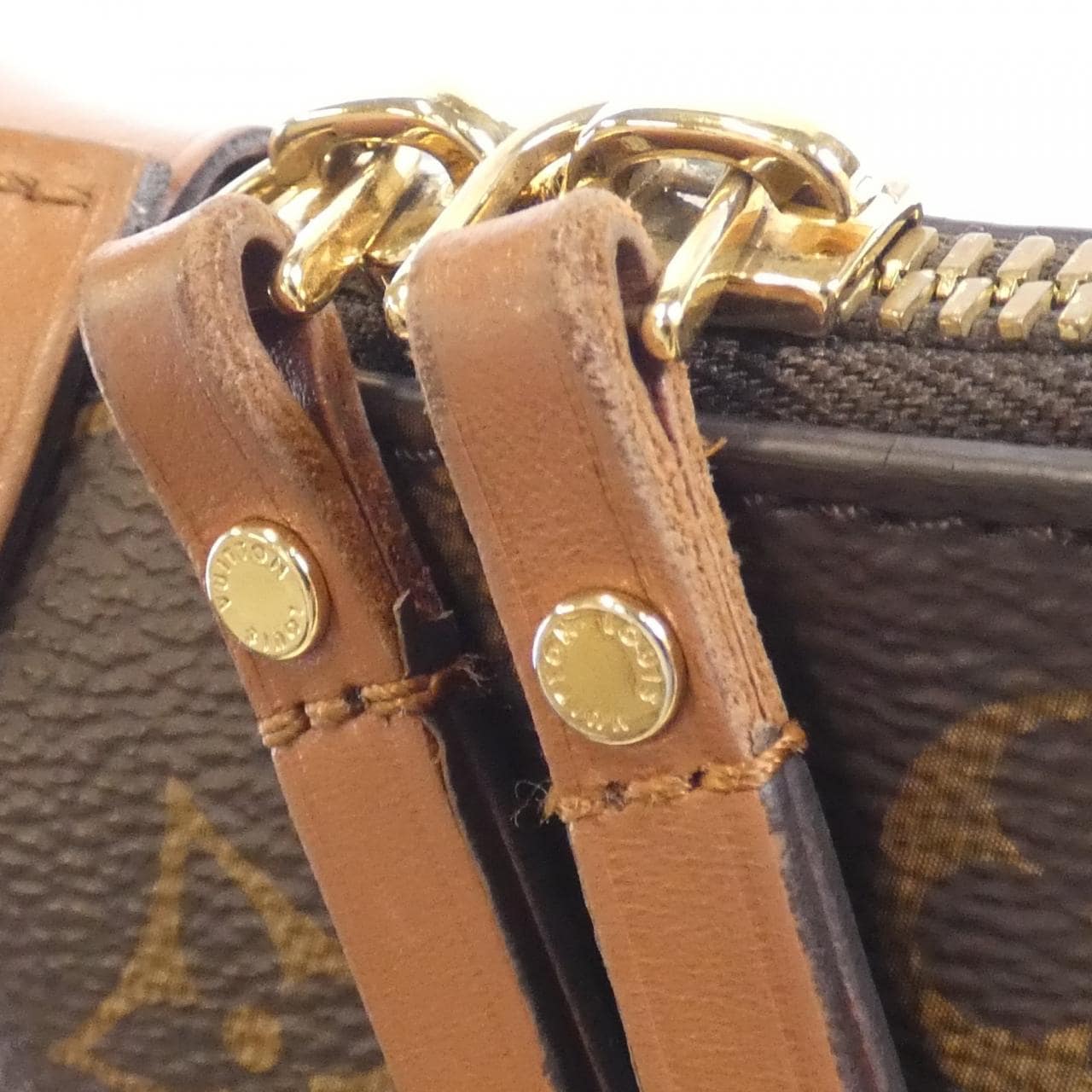 ルイヴィトン モノグラム リバース ループ ホーボー M46311 ショルダーバッグ