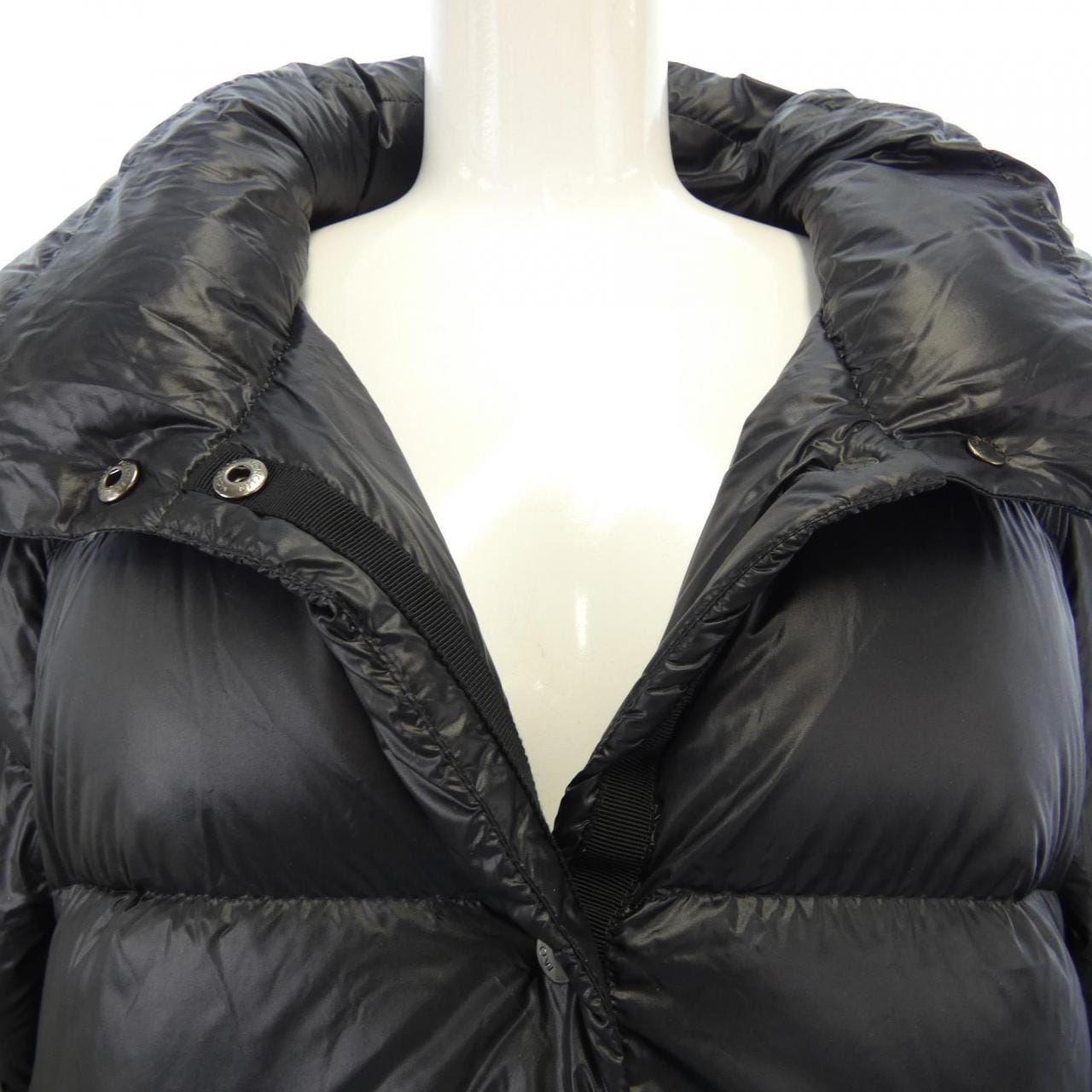 モンクレール MONCLER ダウンジャケット