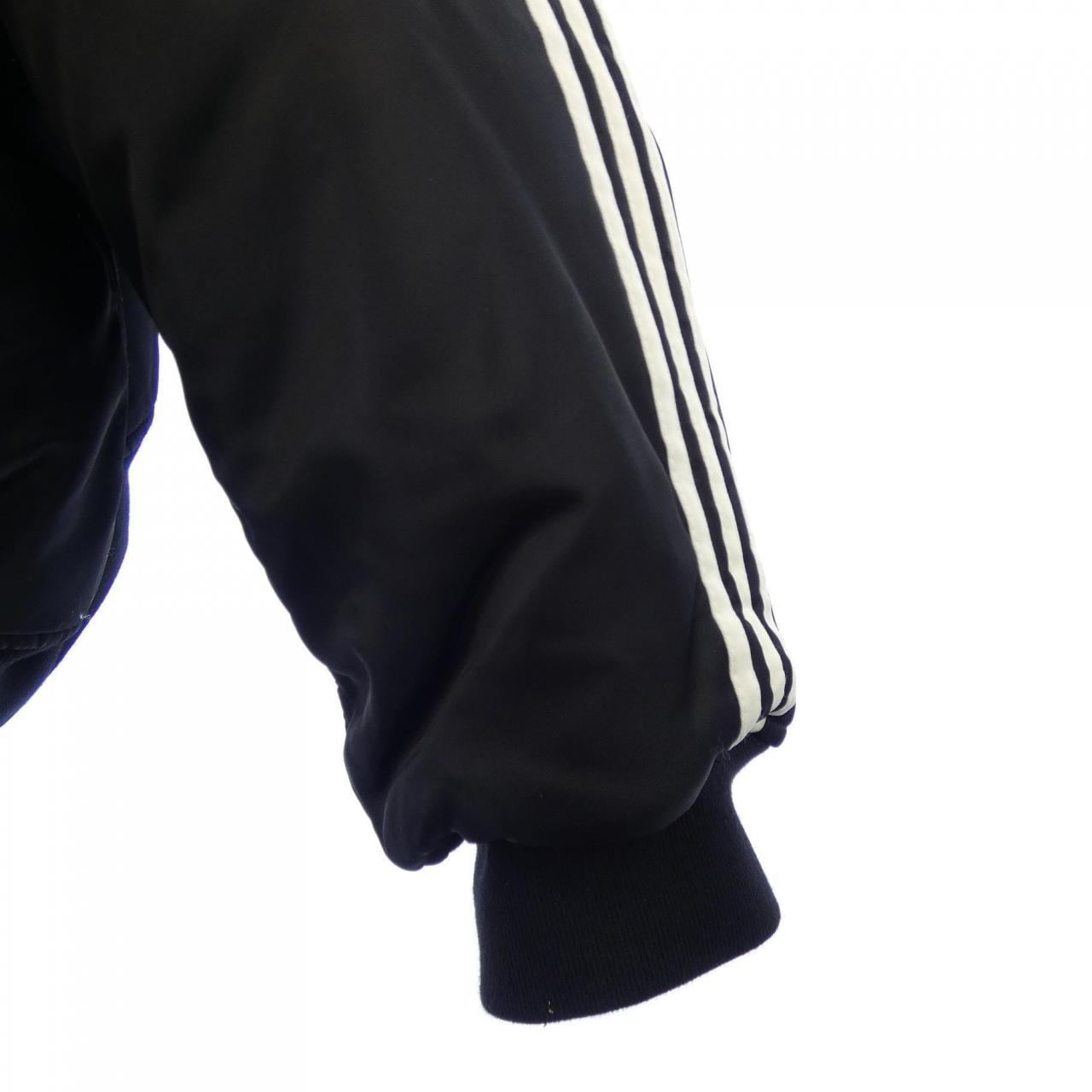 バレンシアガ BALENCIAGA 725335 TN027 ブルゾン