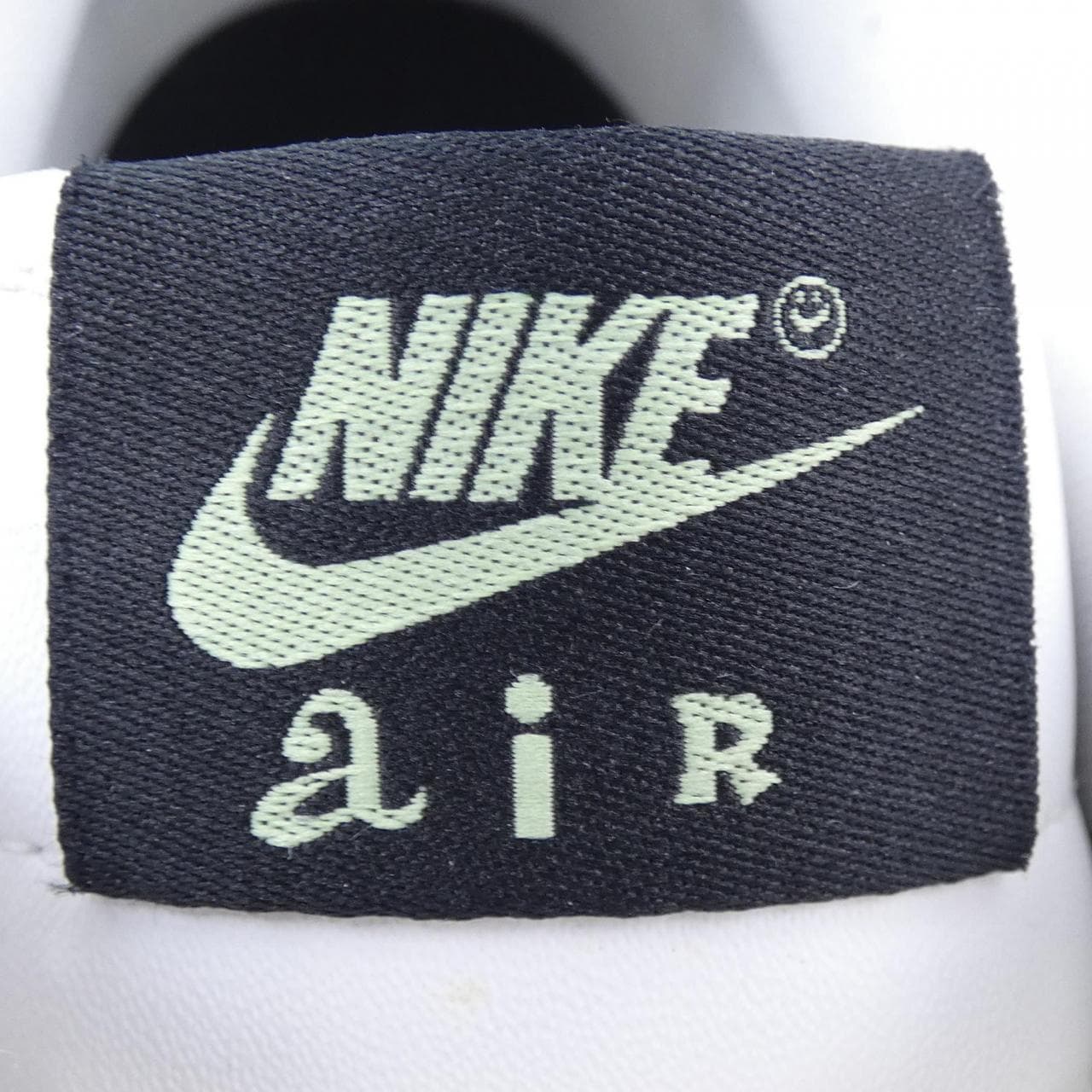 ナイキ NIKE CT3228-100 スニーカー