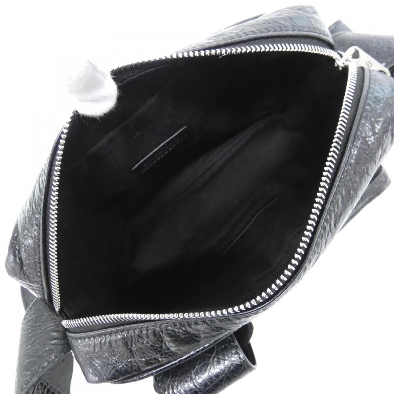 バレンシアガ スーパービジー 829068　210C8 ショルダーバッグ