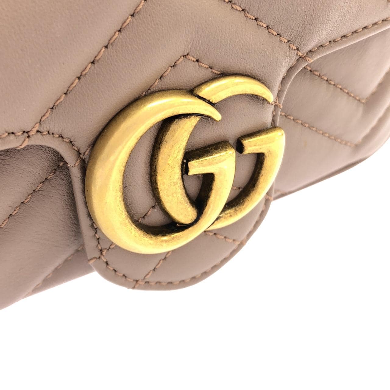 グッチ GG MARMONT 476433 DSVRT ショルダーバッグ