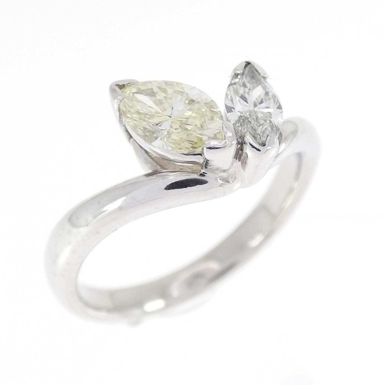 PT900 ダイヤモンド リング 0.68CT