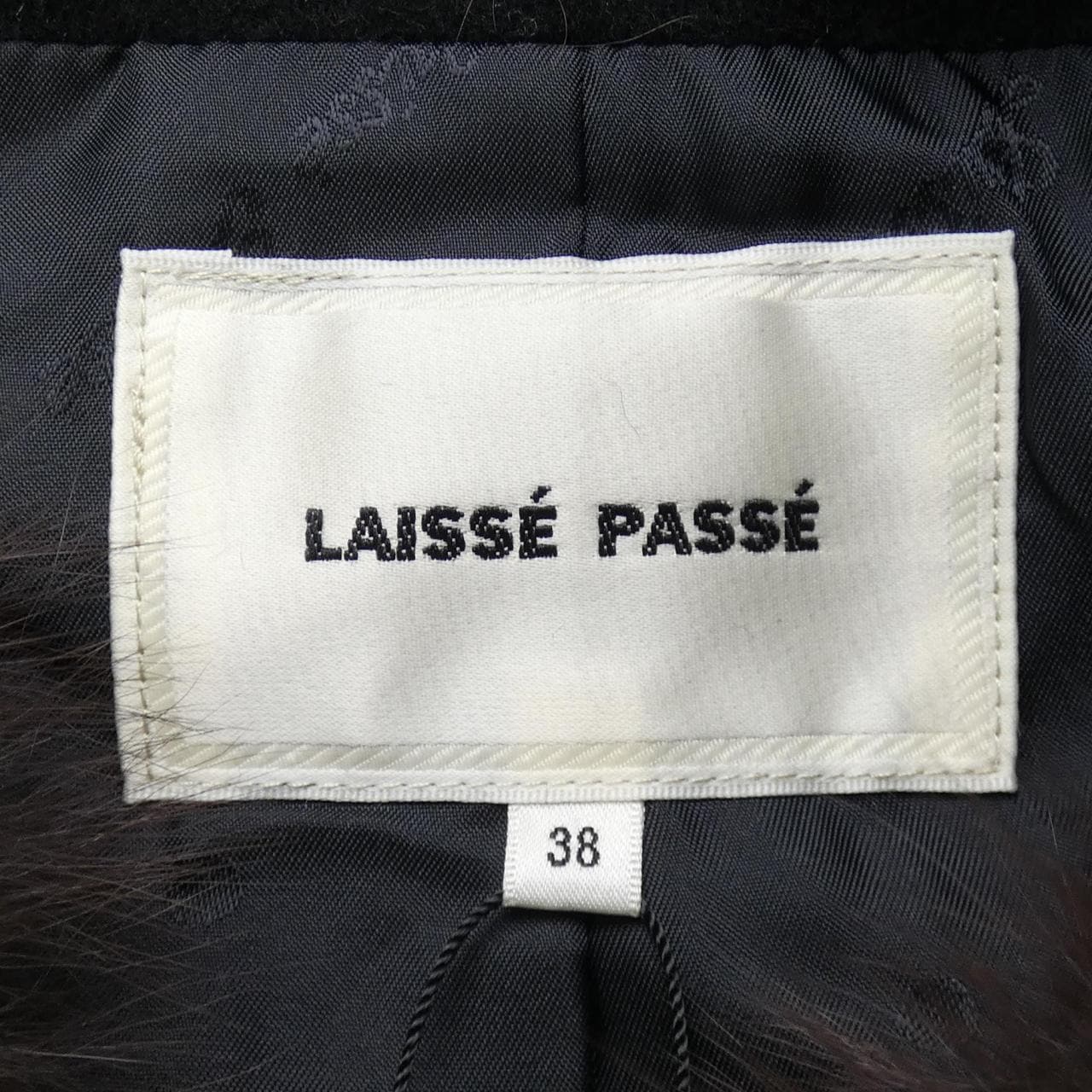 レッセパッセ LAISSE PASSE コート