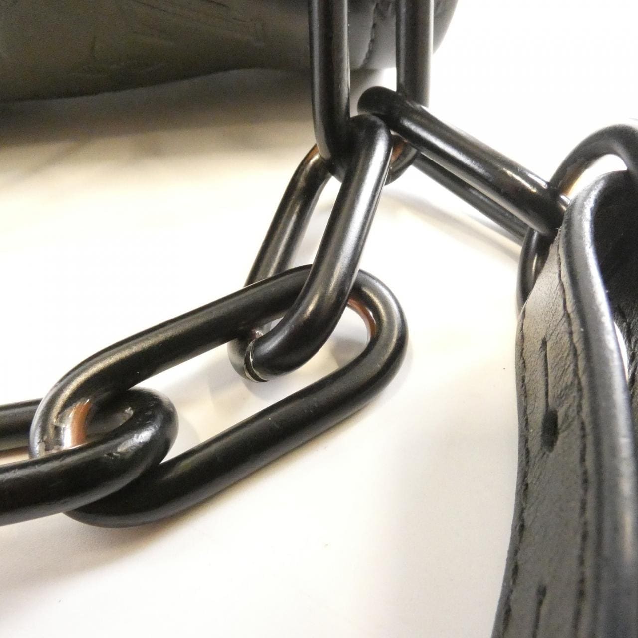 LOUIS VUITTON Monogram Shadow Chalk Nano 包 M44628 单肩包