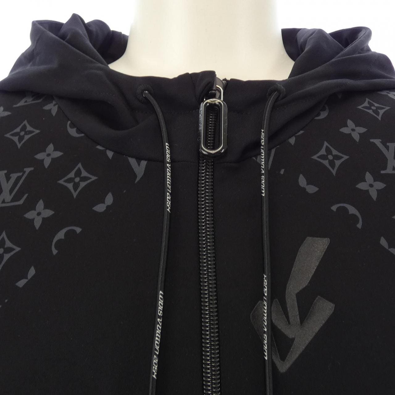 ルイヴィトン LOUIS VUITTON 2054ハイブリッドジップスルー HMY16WYNF ブルゾン