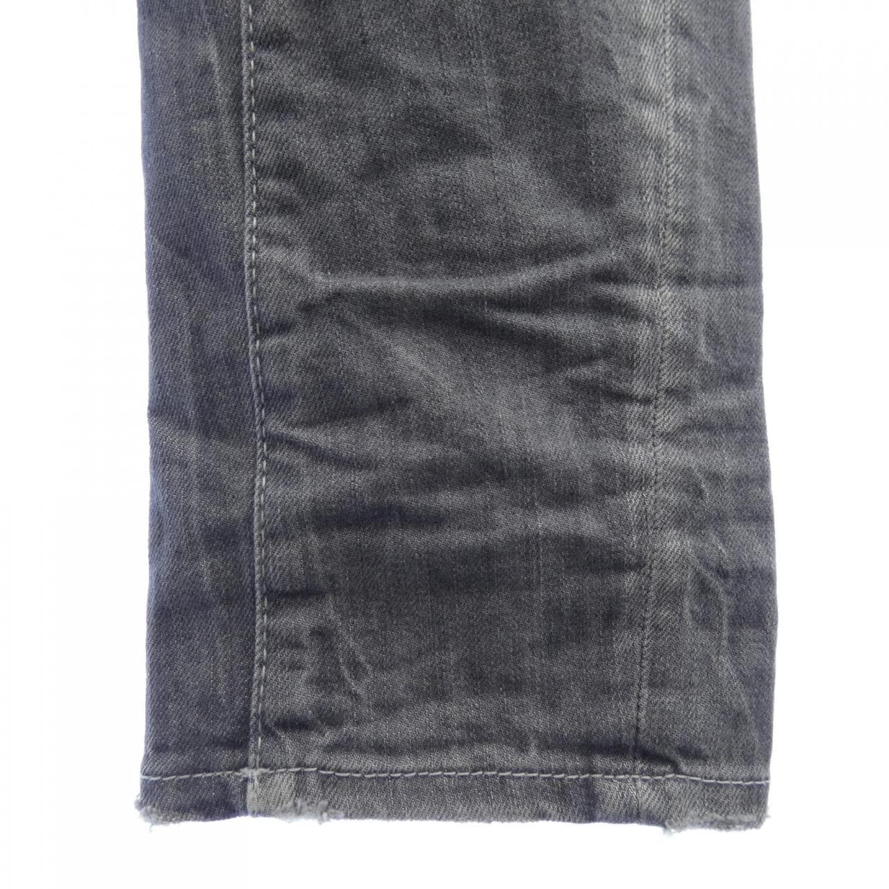 ディースクエアード DSQUARED2 S74LB0935 ジーンズ