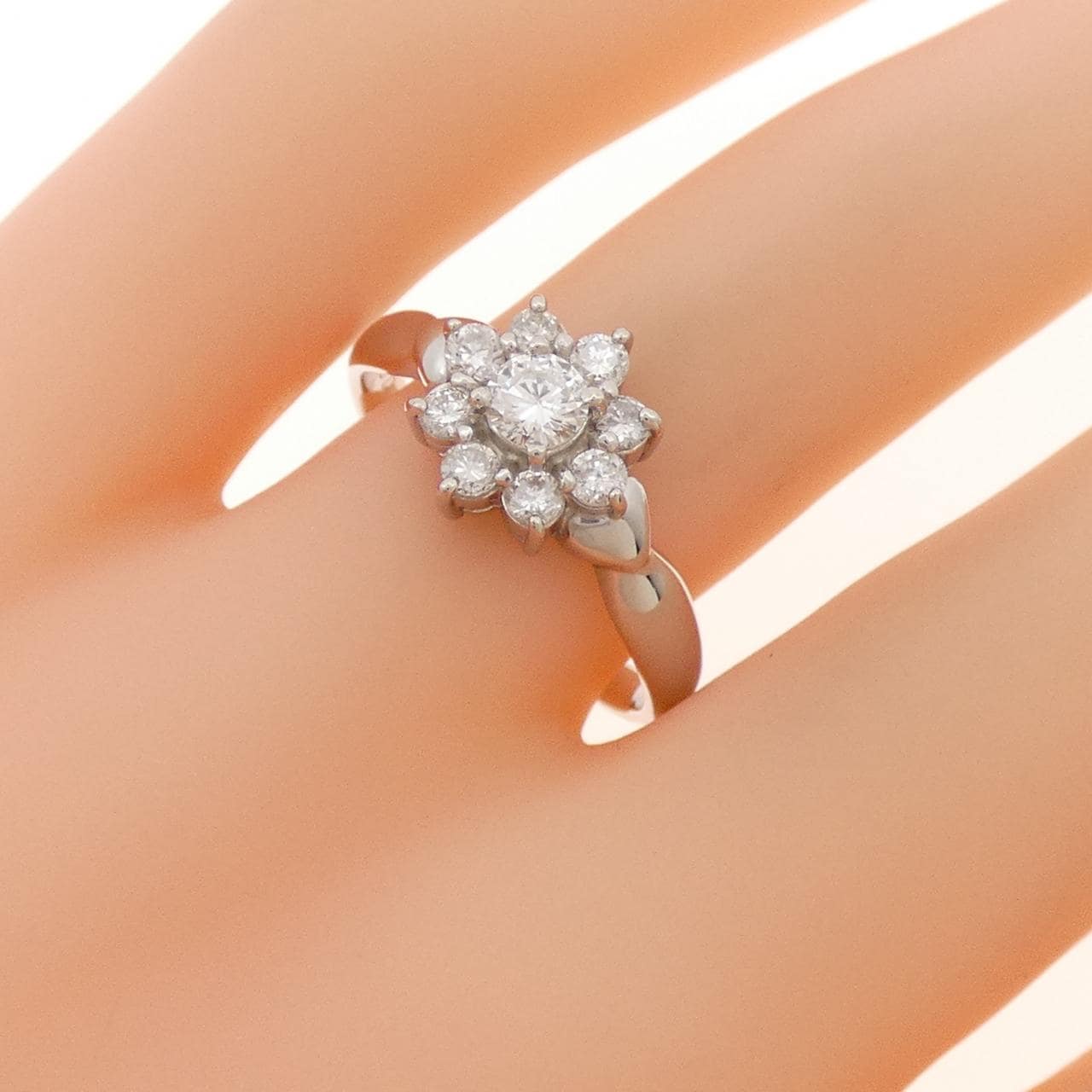 PT900 フラワー ダイヤモンド リング 0.50CT