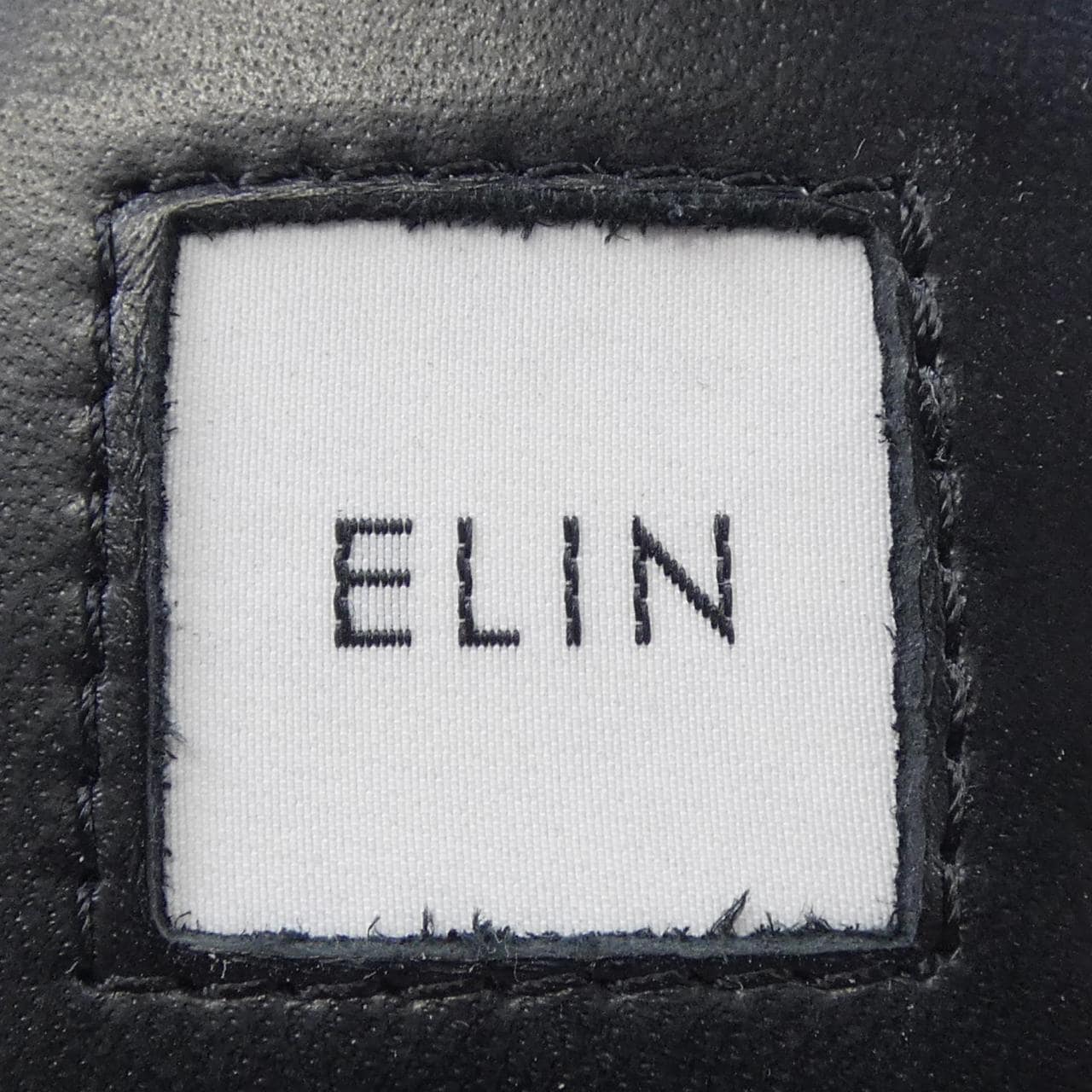 エリン ELIN サンダル