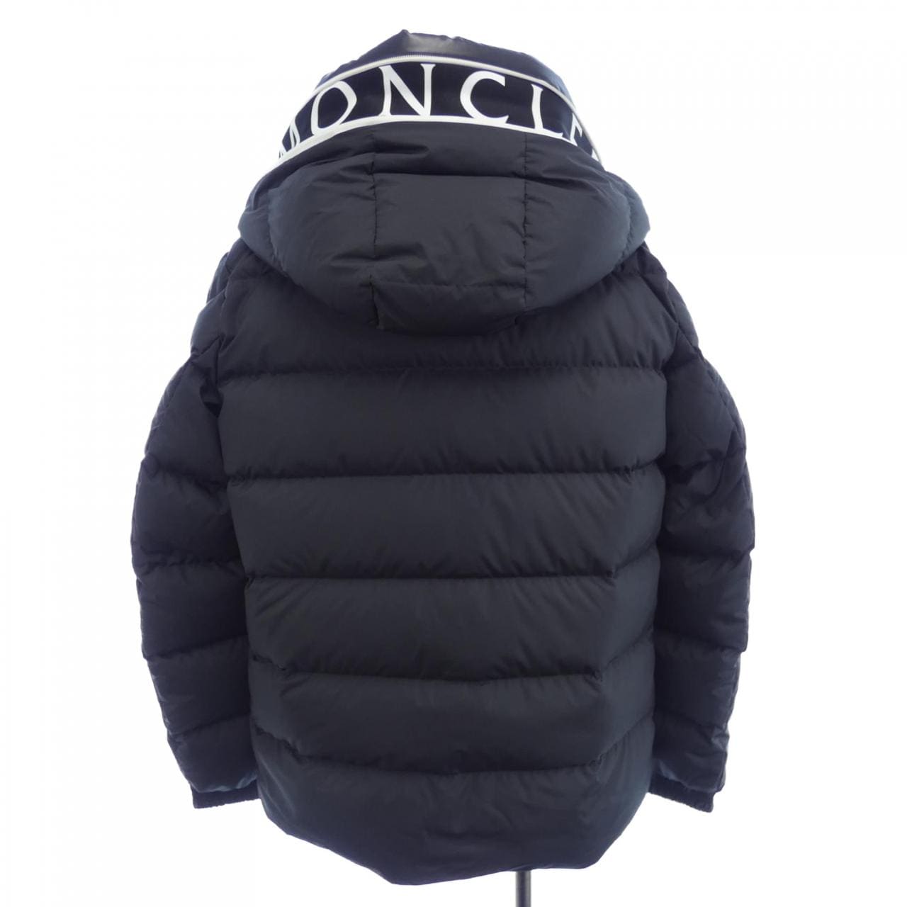 モンクレール MONCLER ダウンジャケット