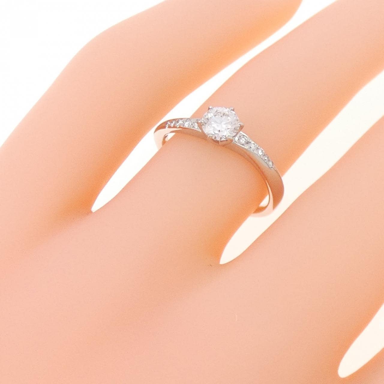 ヴァンドーム ダイヤモンド リング 0.332CT