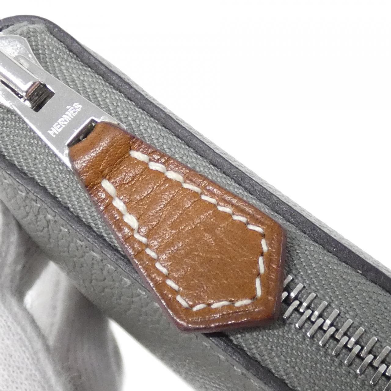 エルメス EN LIBERTE シルク イン コンパクト 084541CK 財布