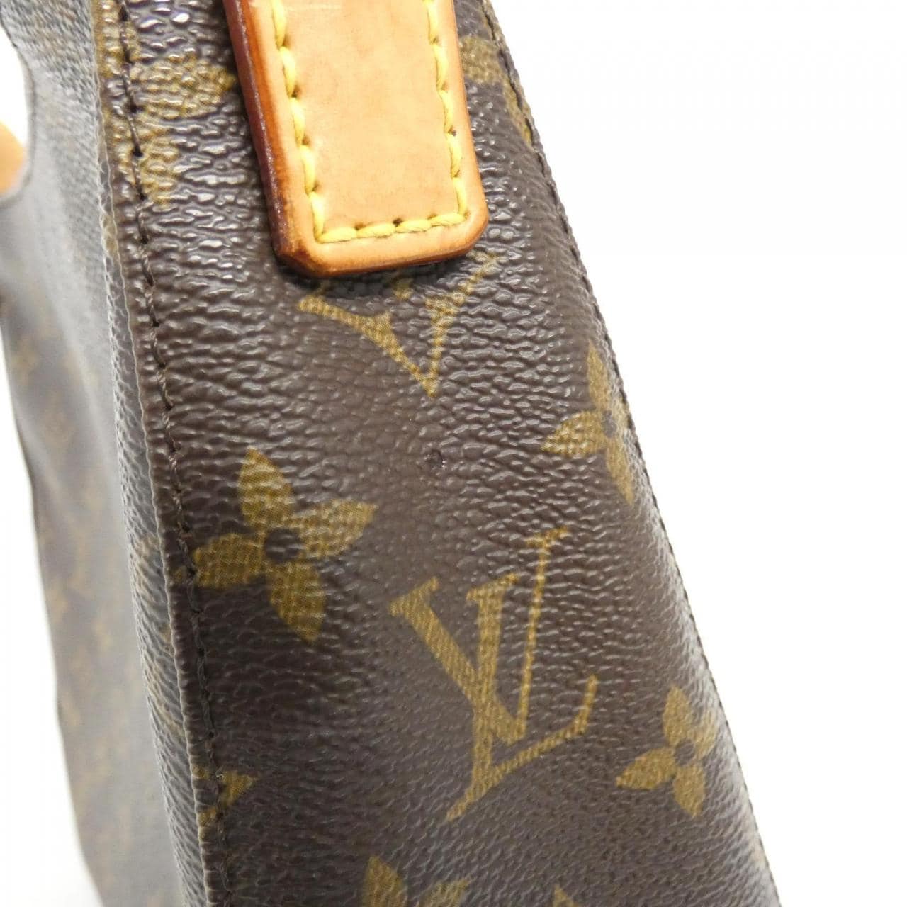 LOUIS VUITTON Monogram Loop 中号 M51146 单肩包