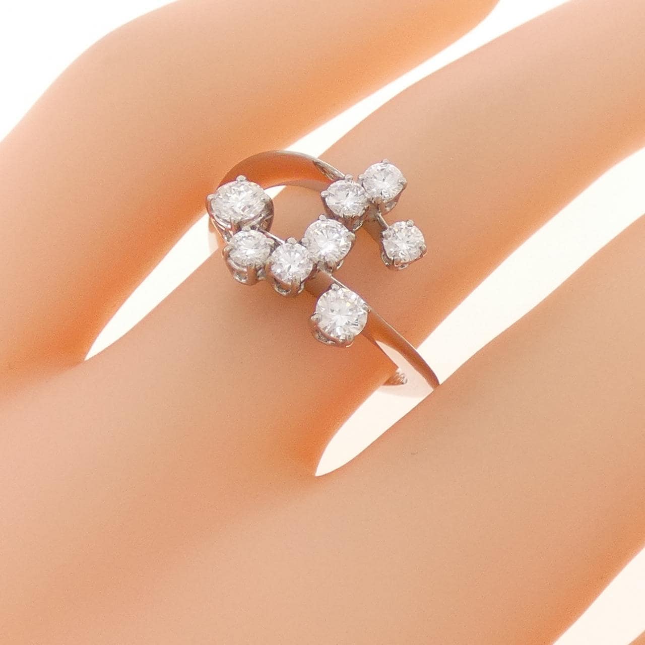 750WG ダイヤモンド リング 0.66CT