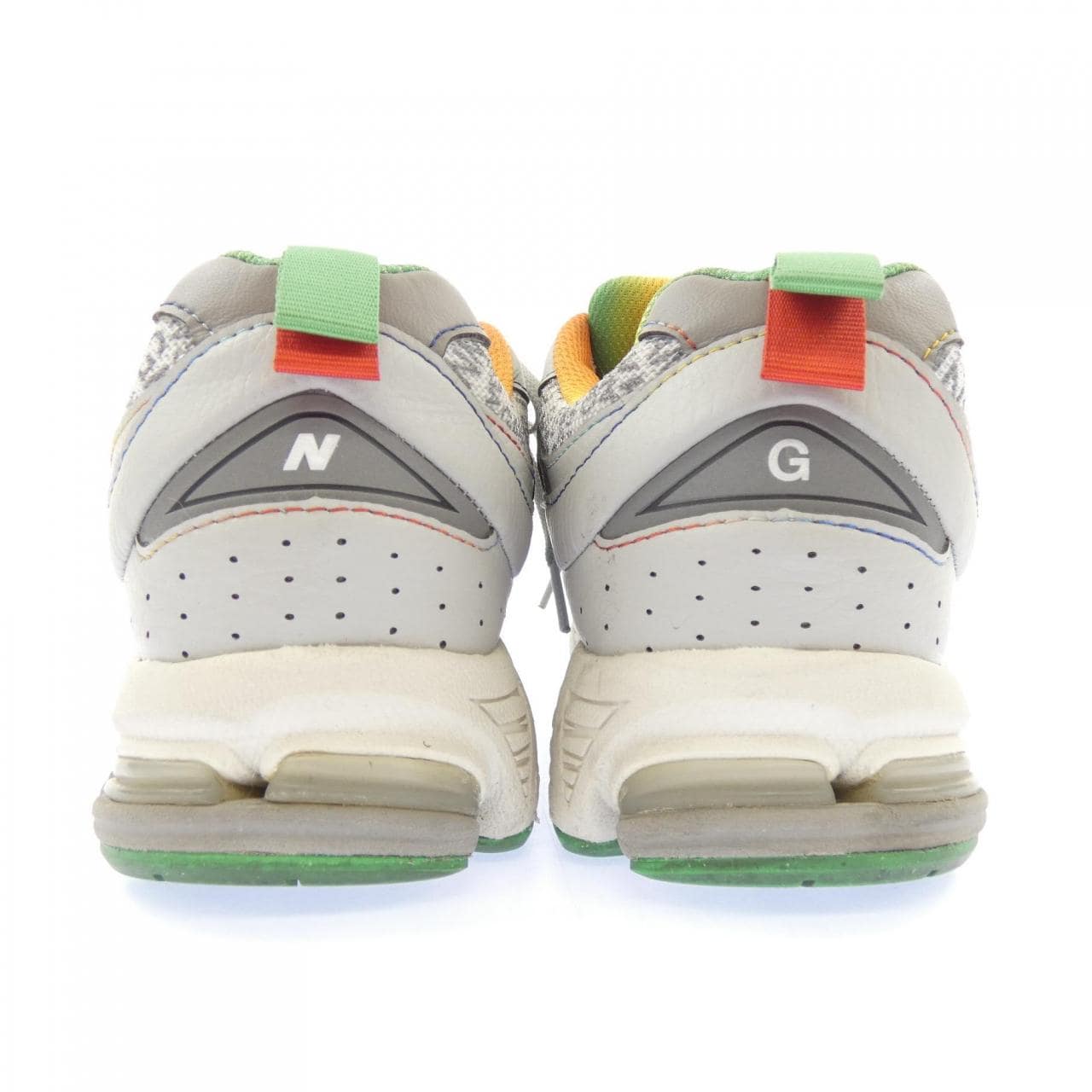 ニューバランス NEW BALANCE M2002RGD スニーカー
