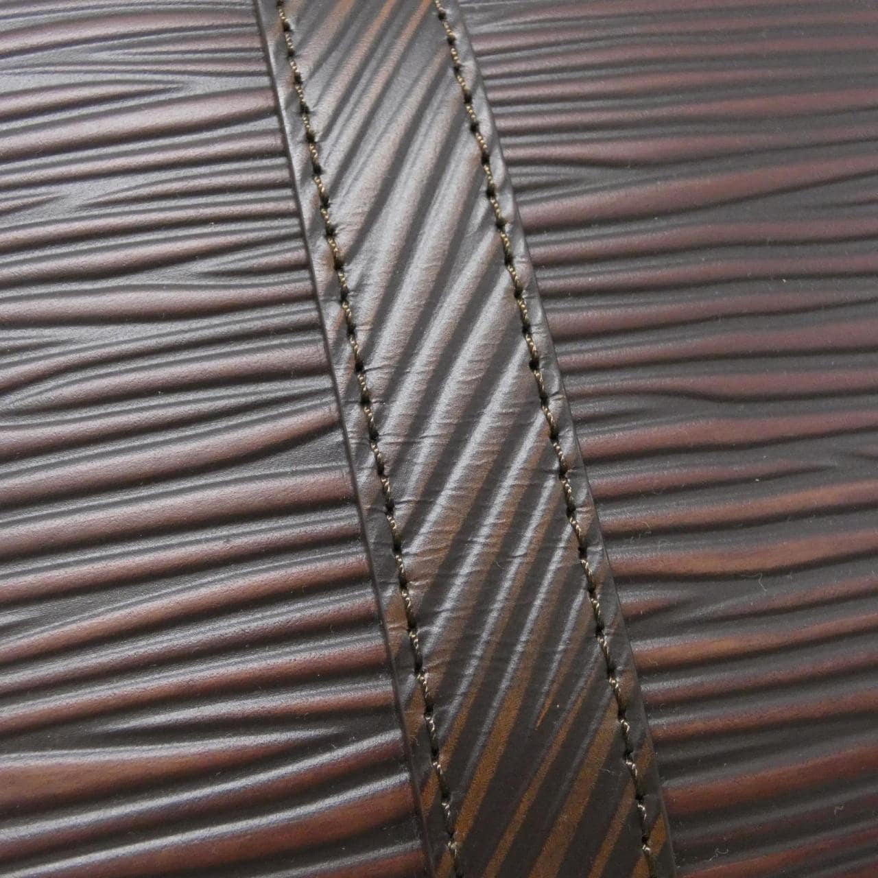 ルイヴィトン エピXL キーポル バンドリエール 50cm M12691 ボストンバッグ