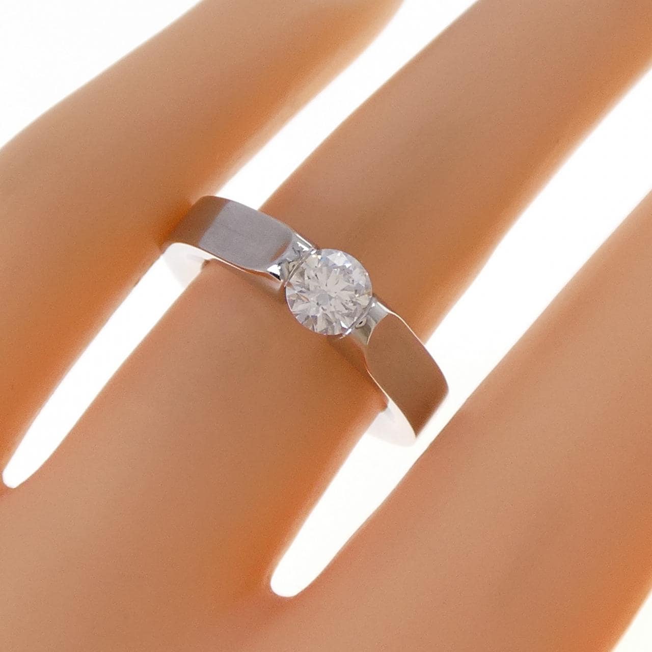 ニーシング ダイヤモンド リング 0.511CT