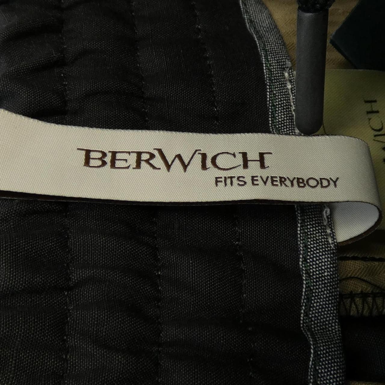 ベルウィッチ BERWICH ショートパンツ