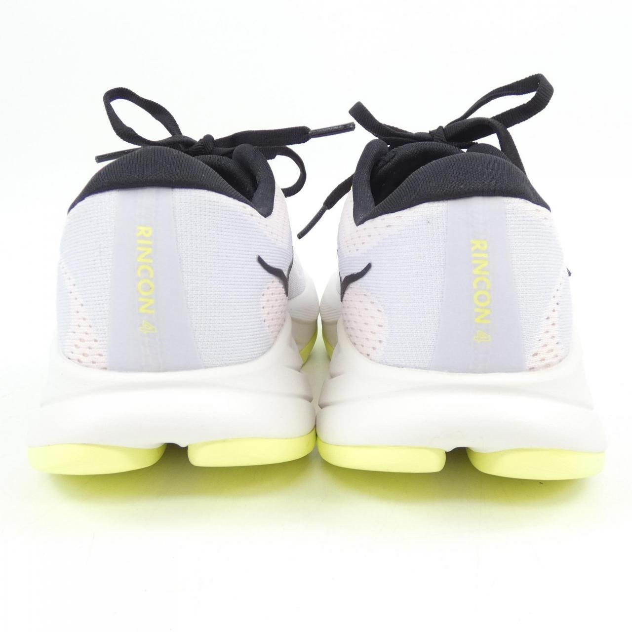 ホカオネオネ HOKA ONE ONE RINCON 4 スニーカー