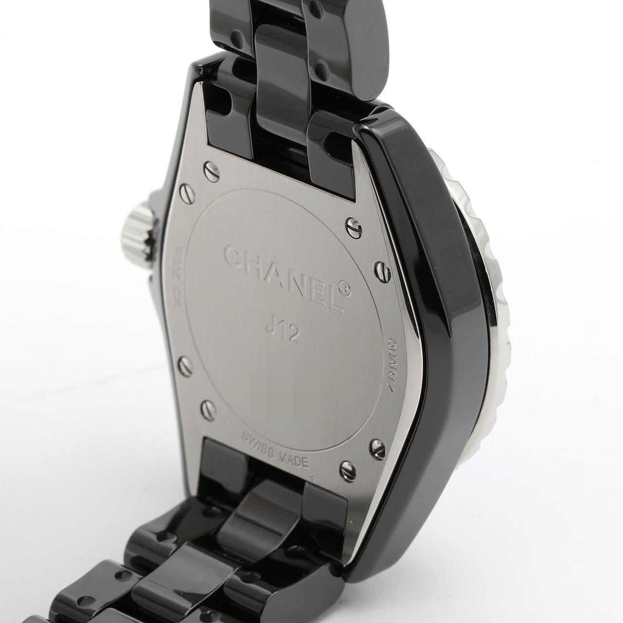 シャネル J12 33mmセラミック H0682 セラミック クォーツ