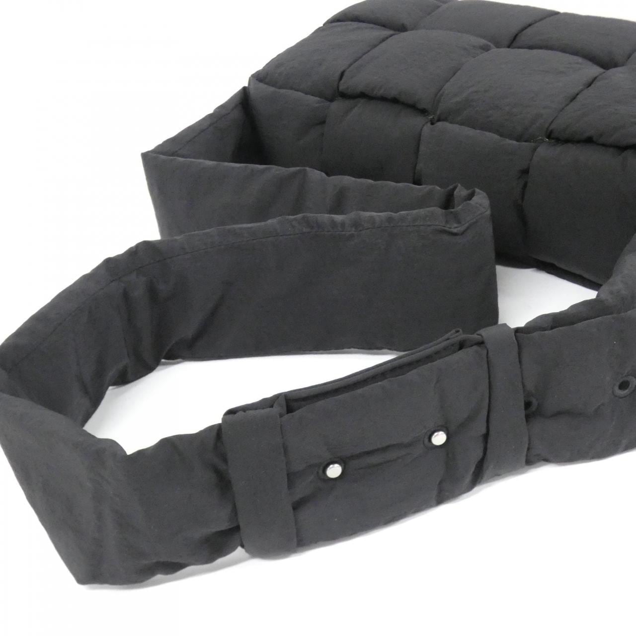 ボッテガヴェネタ 705579 V2B01 ショルダーバッグ