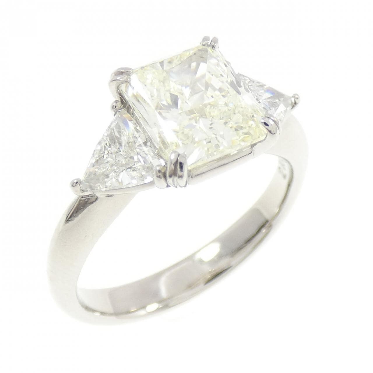 PT900 ダイヤモンド リング 2.100CT VLY VS2 ファンシーカット