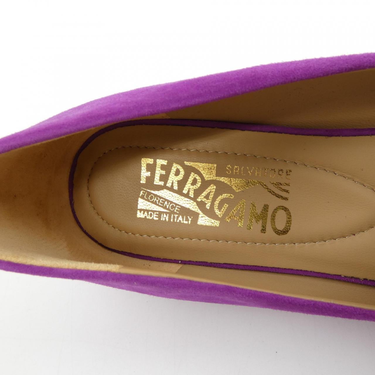 サルヴァトーレフェラガモ SALVATORE FERRAGAMO VARINA パンプス