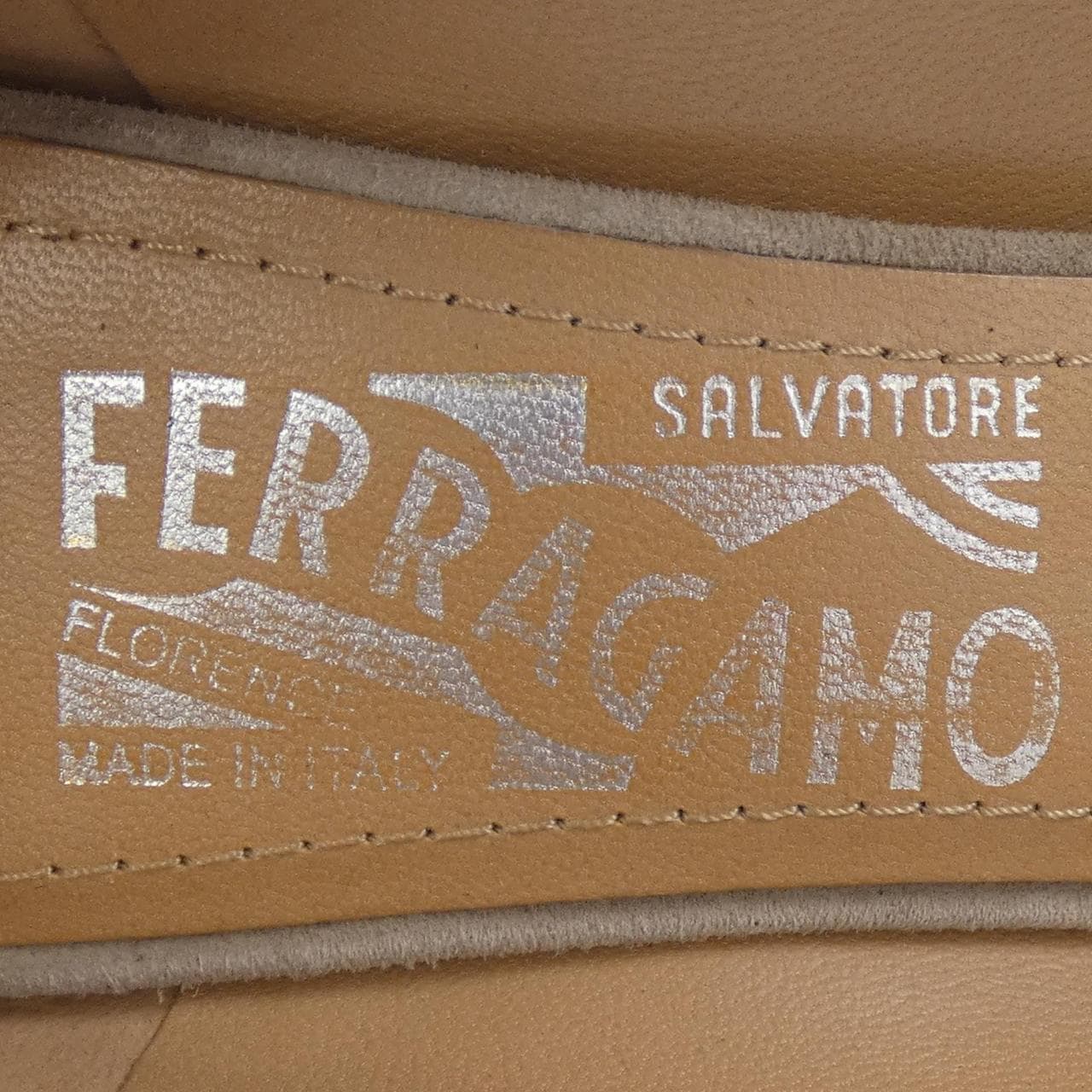 サルヴァトーレフェラガモ SALVATORE FERRAGAMO パンプス