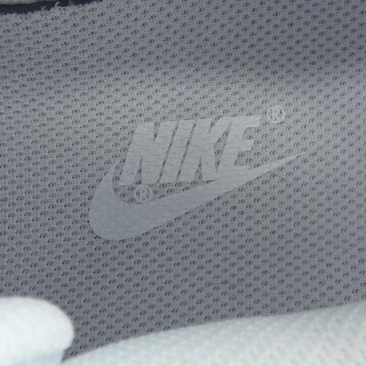 ナイキ NIKE AQ1779-100 スニーカー