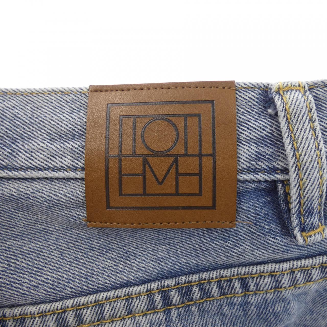 トーテム Toteme ジーンズ