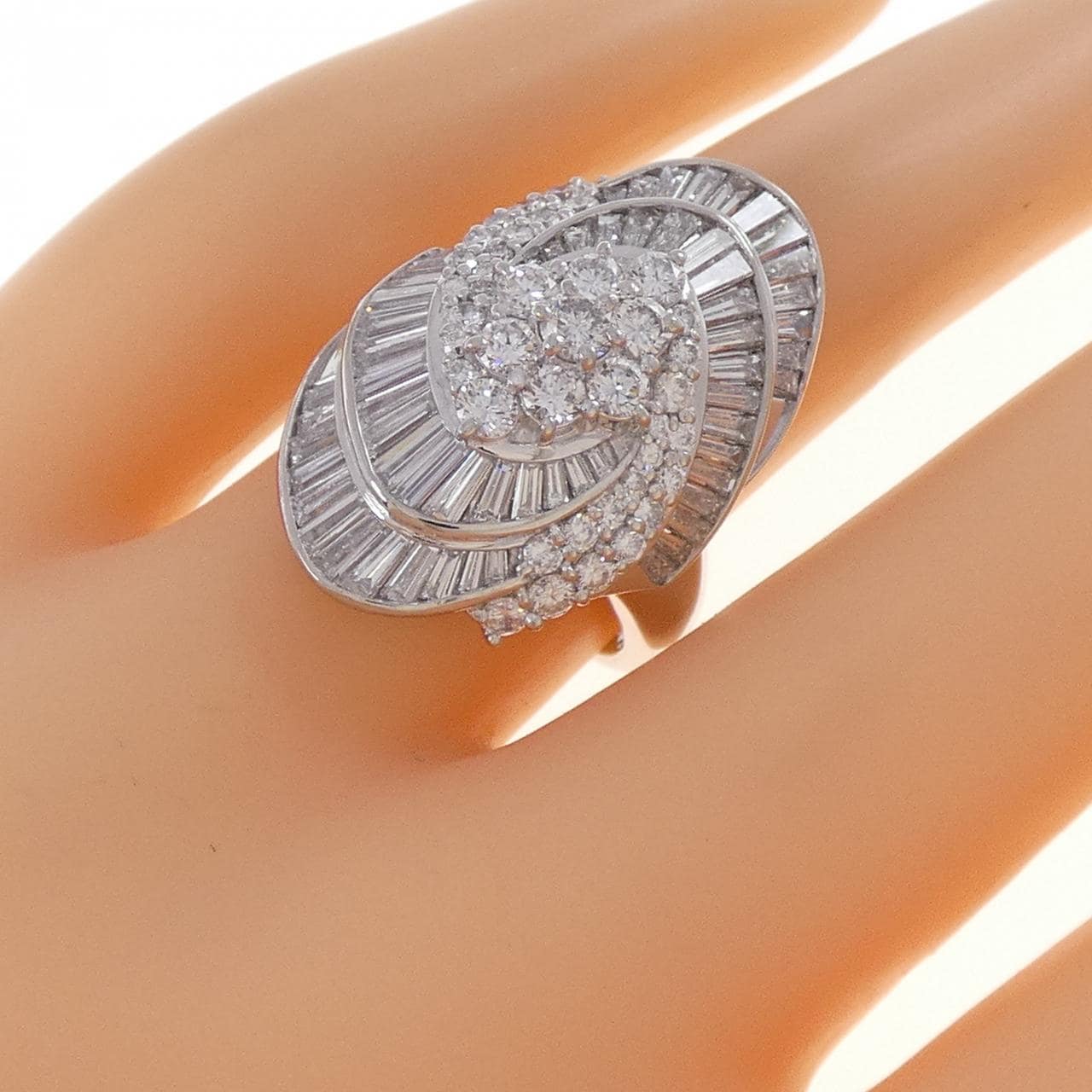 PT900 ダイヤモンド リング 3.01CT