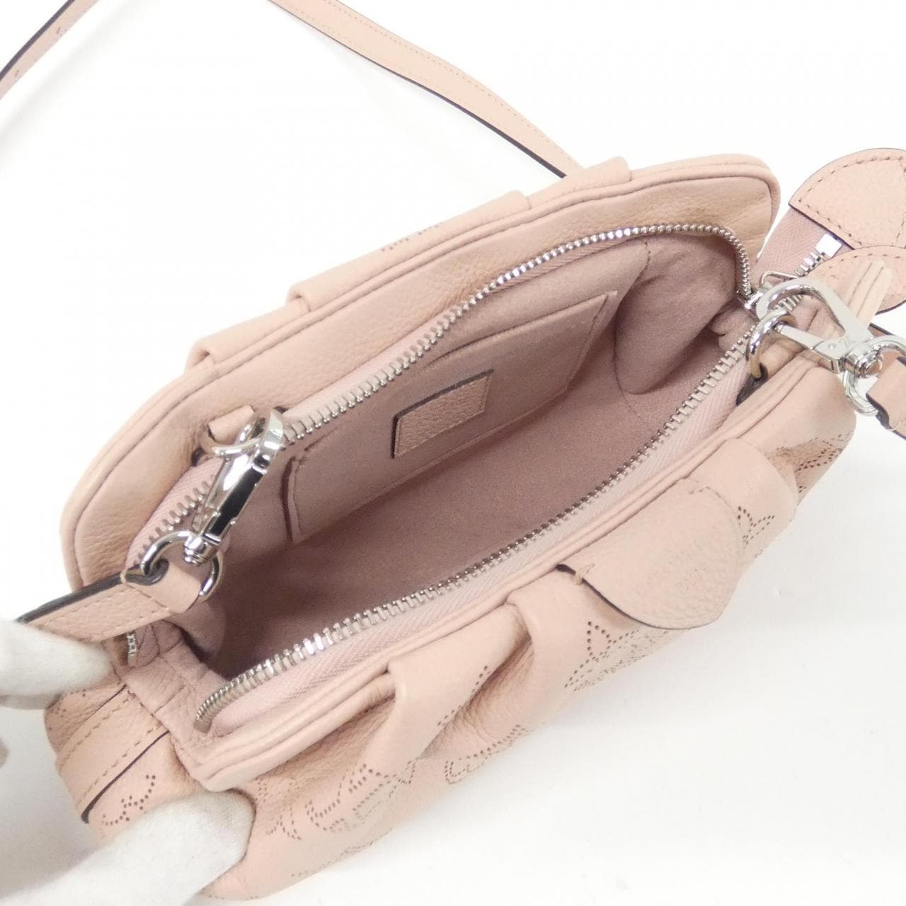 ルイヴィトン マヒナ スカラ ミニ M80092 ショルダーバッグ