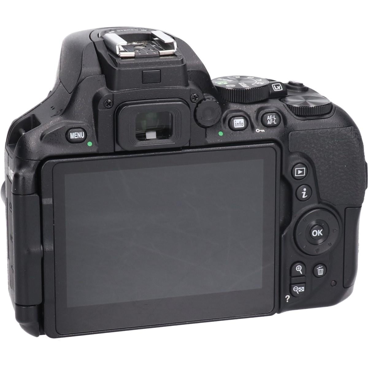 D5600