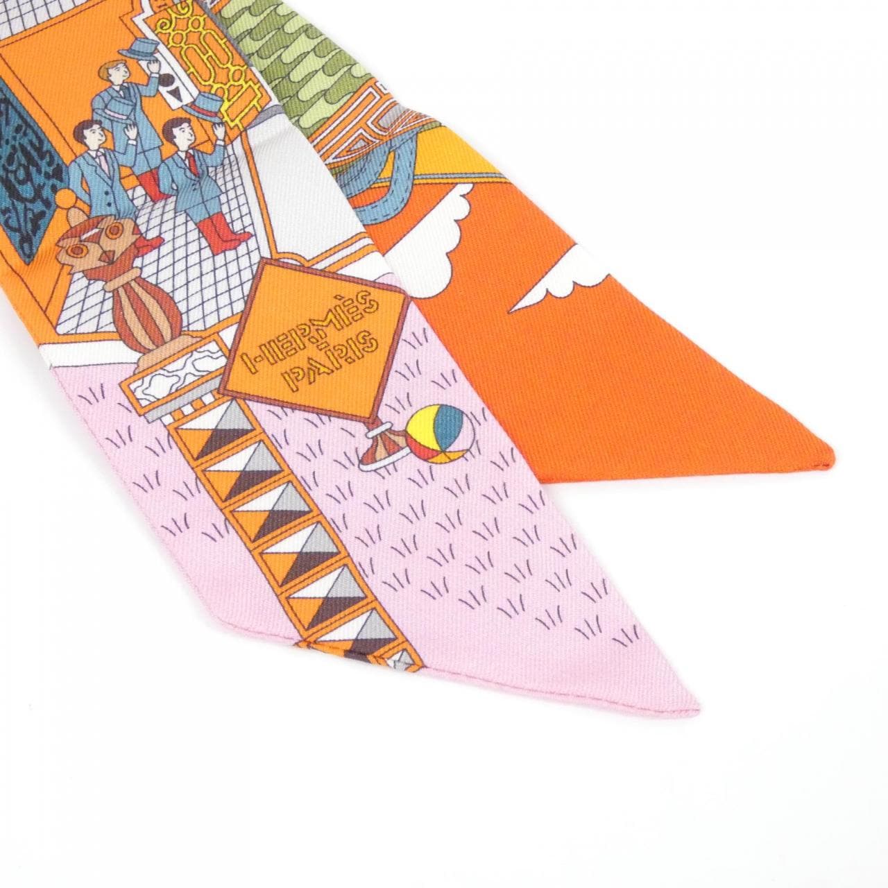 エルメス LA MAISON DES CARRES ツイリー 062941S スカーフ