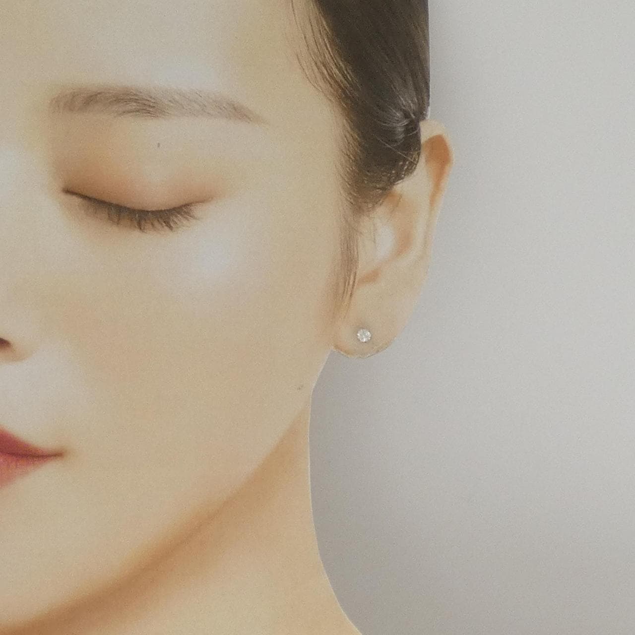 PT900 ソリティア ダイヤモンド ピアス 0.30CT