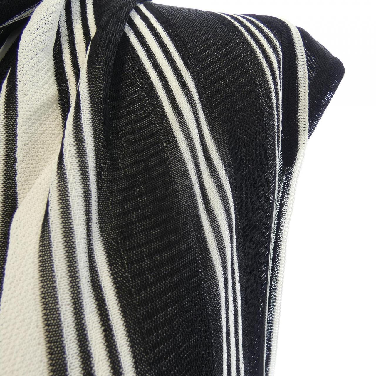 グッチ GUCCI 292357　X6264 トップス