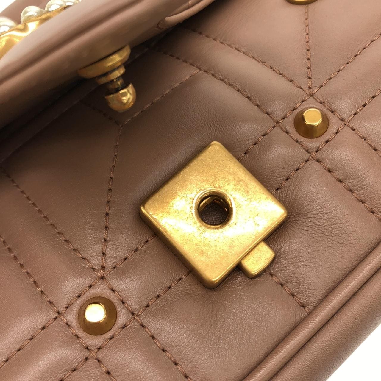 グッチ GG MARMONT 443497 DRWWT ショルダーバッグ