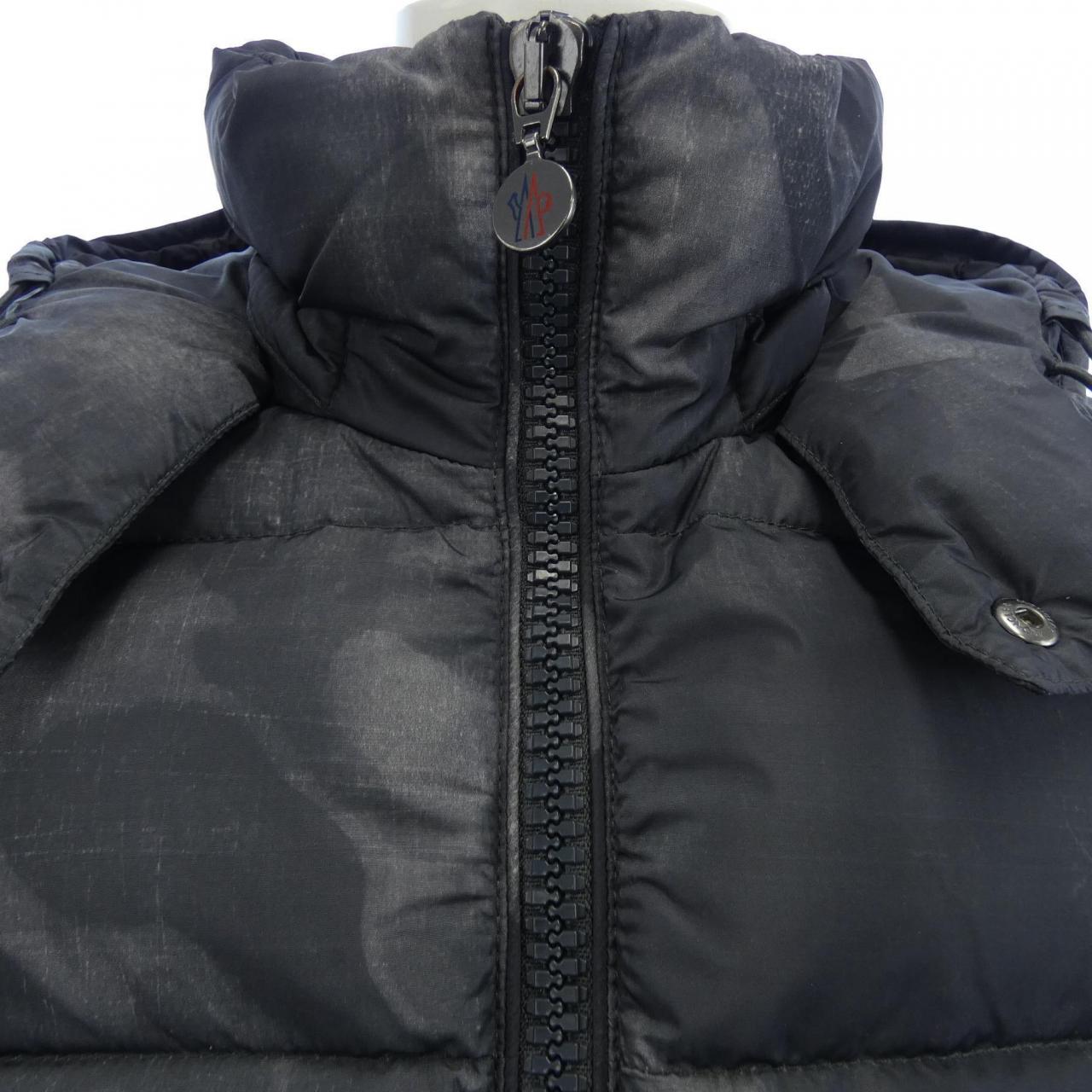 モンクレール MONCLER ダウンジャケット